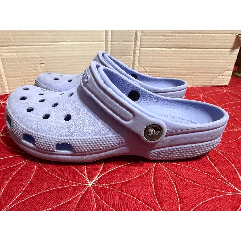 Crocs Classic Clogs Lavender Purple Womens Size 8 Mens 6 Slip On Comfort Shoes